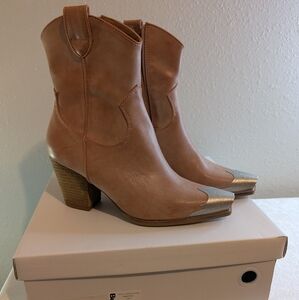 Buckle Tan Leather Cowboy Boots